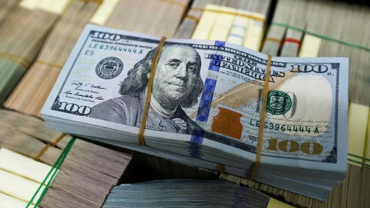 تحديثات المساء.. سعر الدولار أمام الجنيه في ختام تعاملات البنوك المصرية اليوم